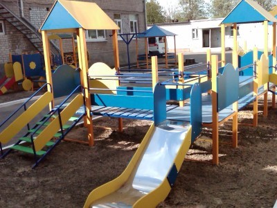 Дитячі майданчики для дітей з обмеженими можливостями